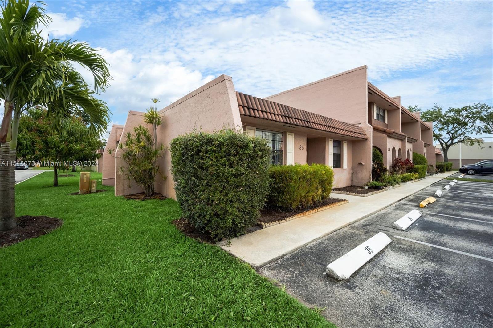 VALENCIA VILLAGE CONDO PH - Residential Lease