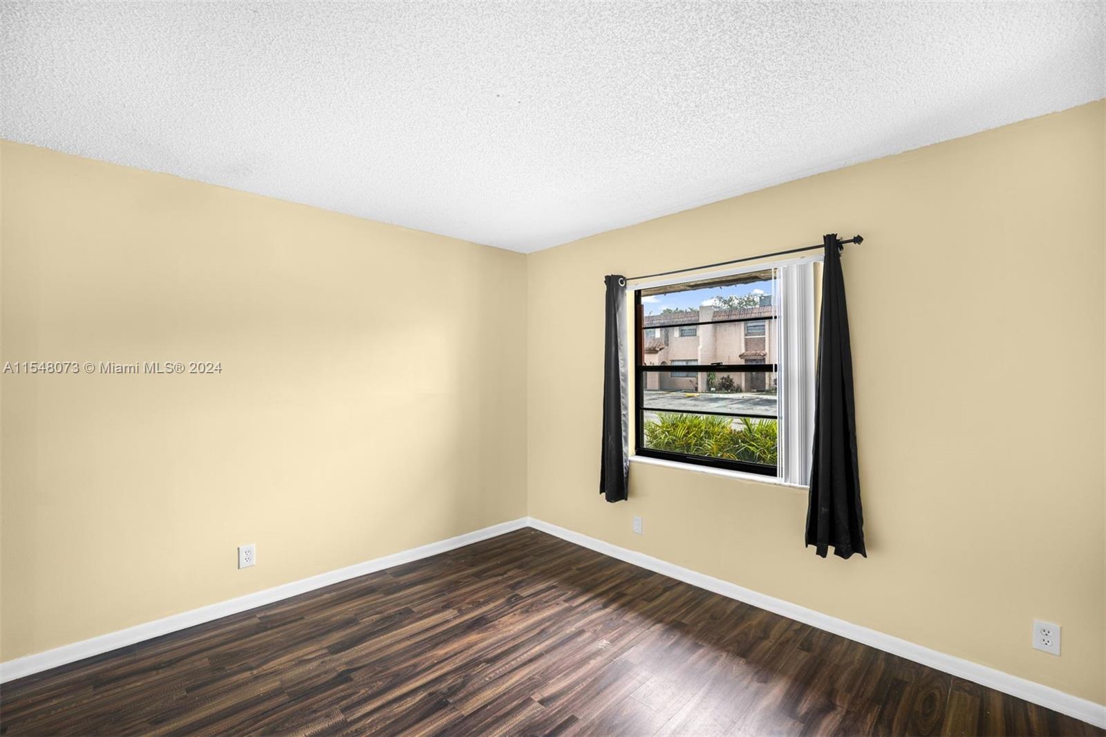 VALENCIA VILLAGE CONDO PH - Residential Lease