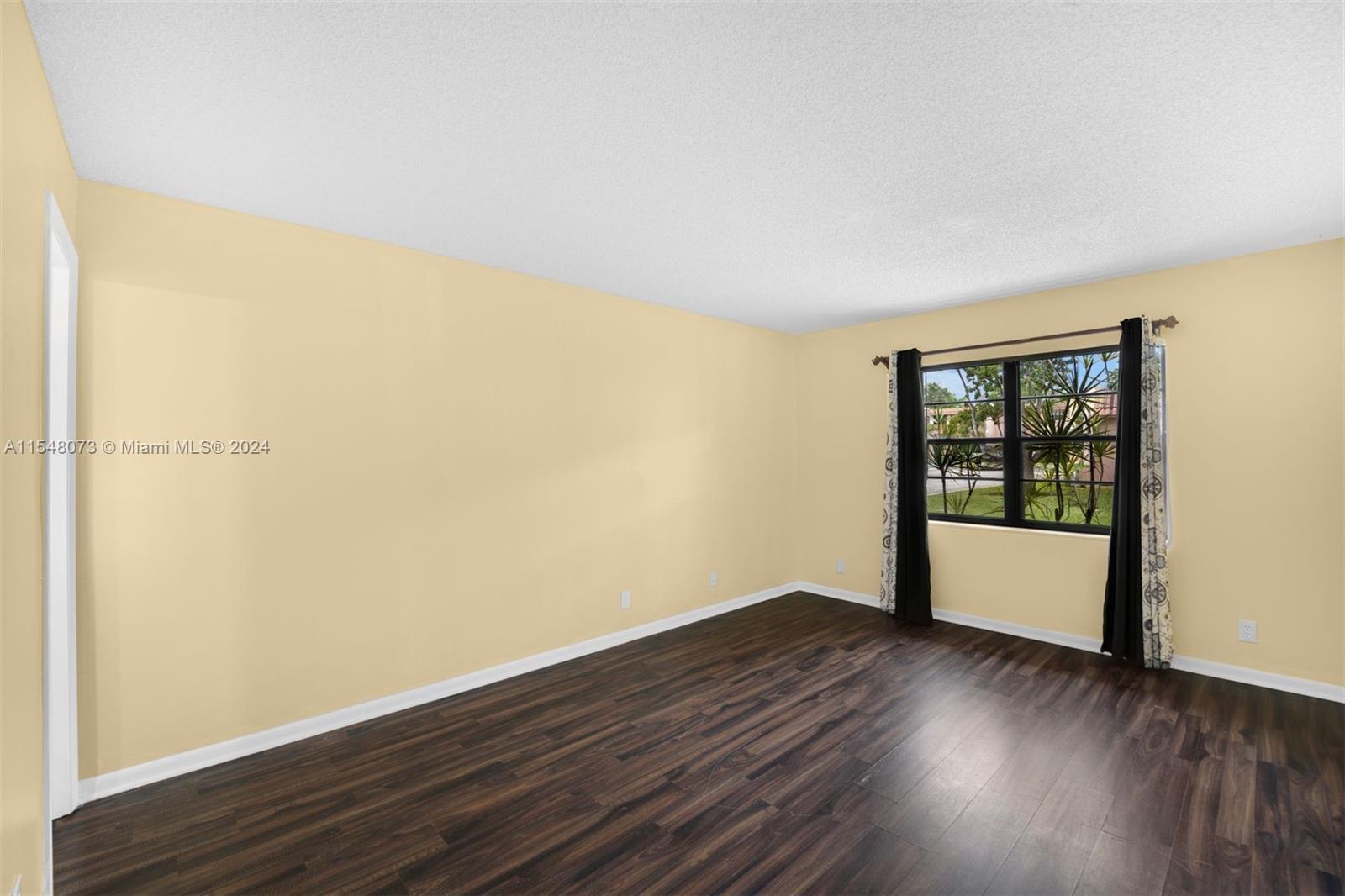 VALENCIA VILLAGE CONDO PH - Residential Lease