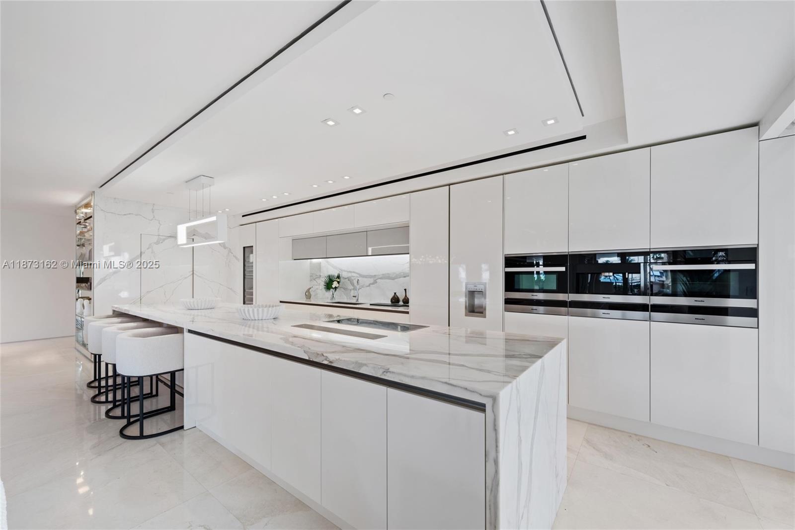 OCEANSIDE @ FISHER ISL CO - Residential