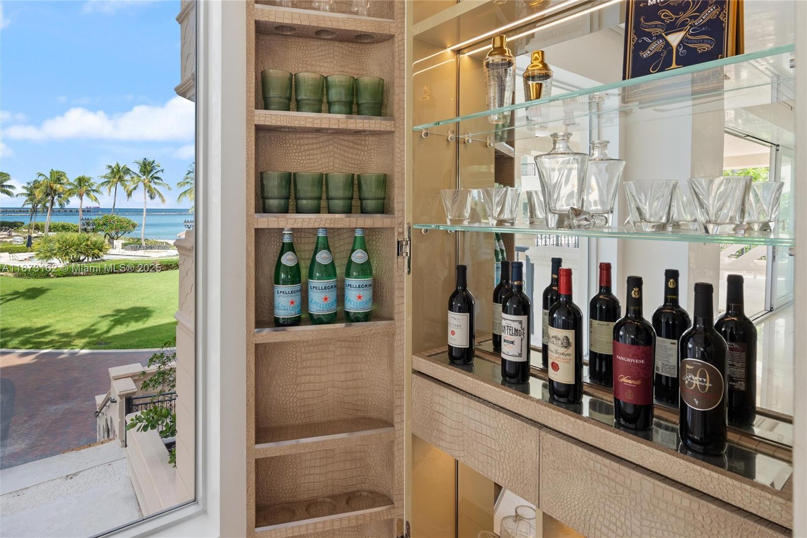 OCEANSIDE @ FISHER ISL CO - Residential