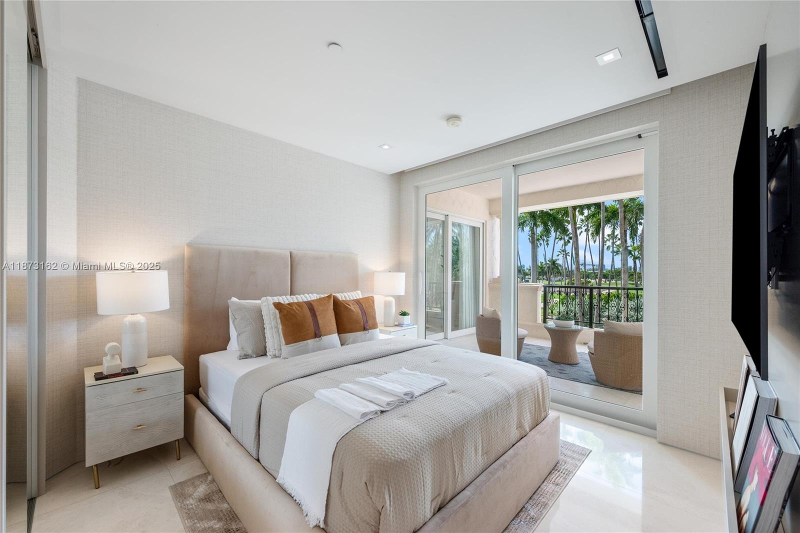 OCEANSIDE @ FISHER ISL CO - Residential