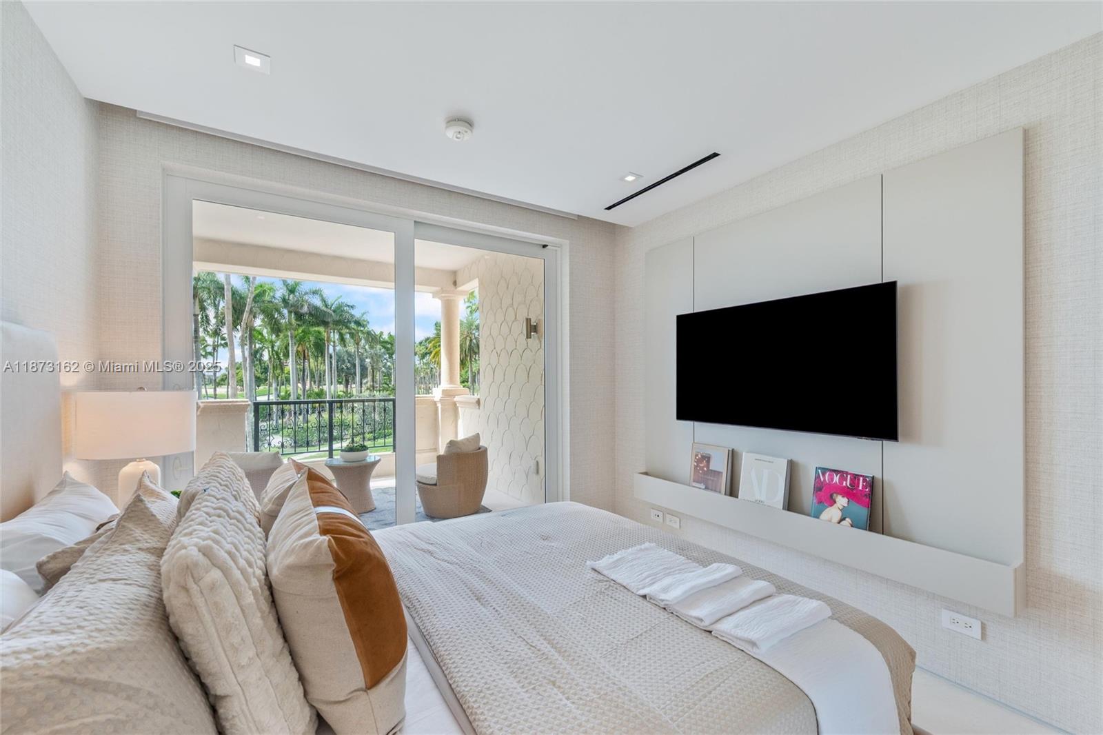 OCEANSIDE @ FISHER ISL CO - Residential