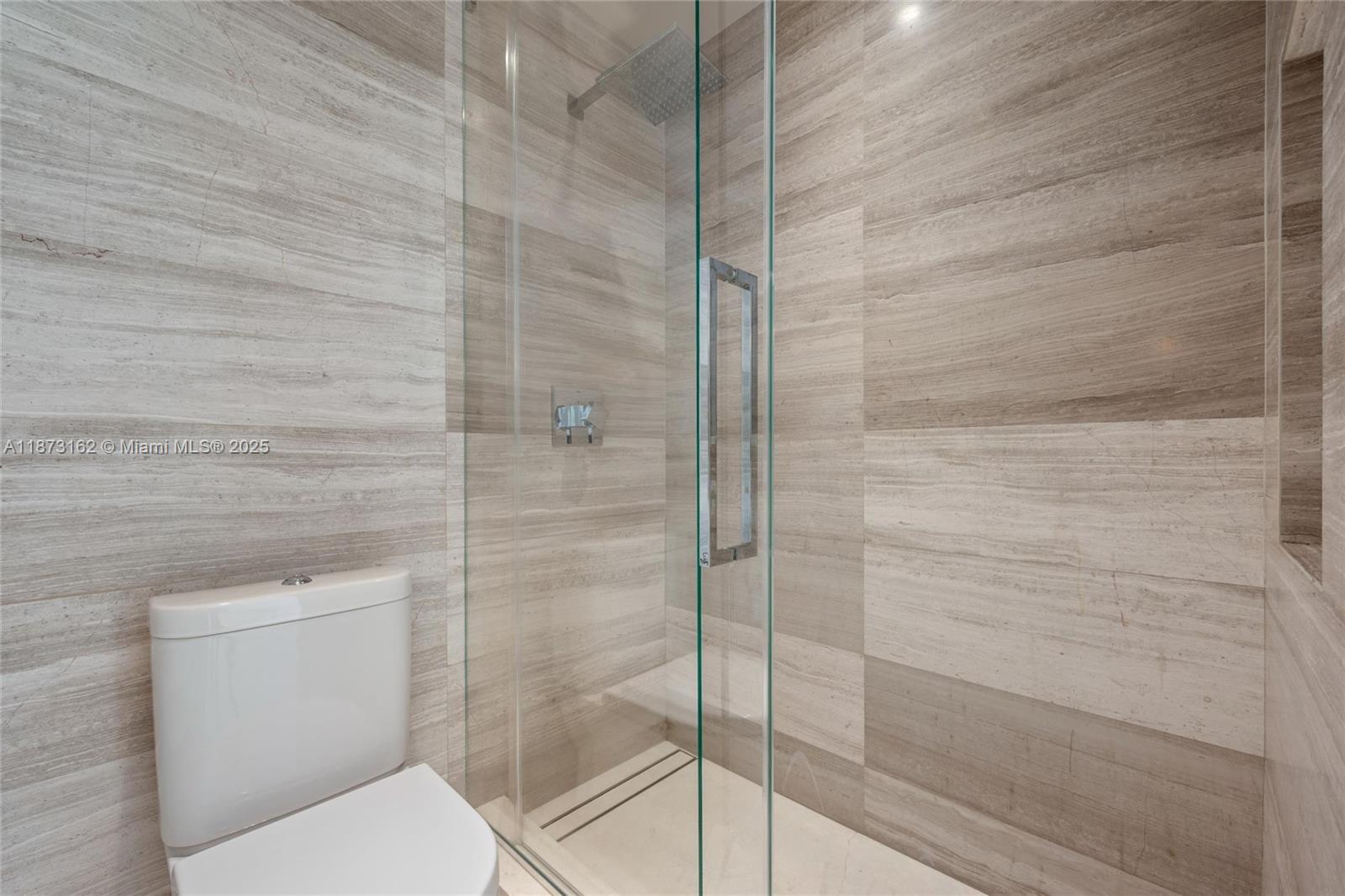 OCEANSIDE @ FISHER ISL CO - Residential