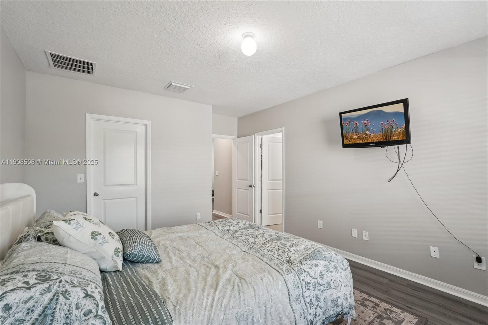 Tremont at Bay Park Two - Residential