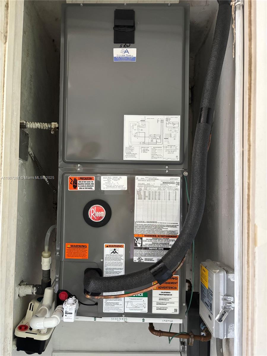 ROLLING GREEN CONDO C - Residential