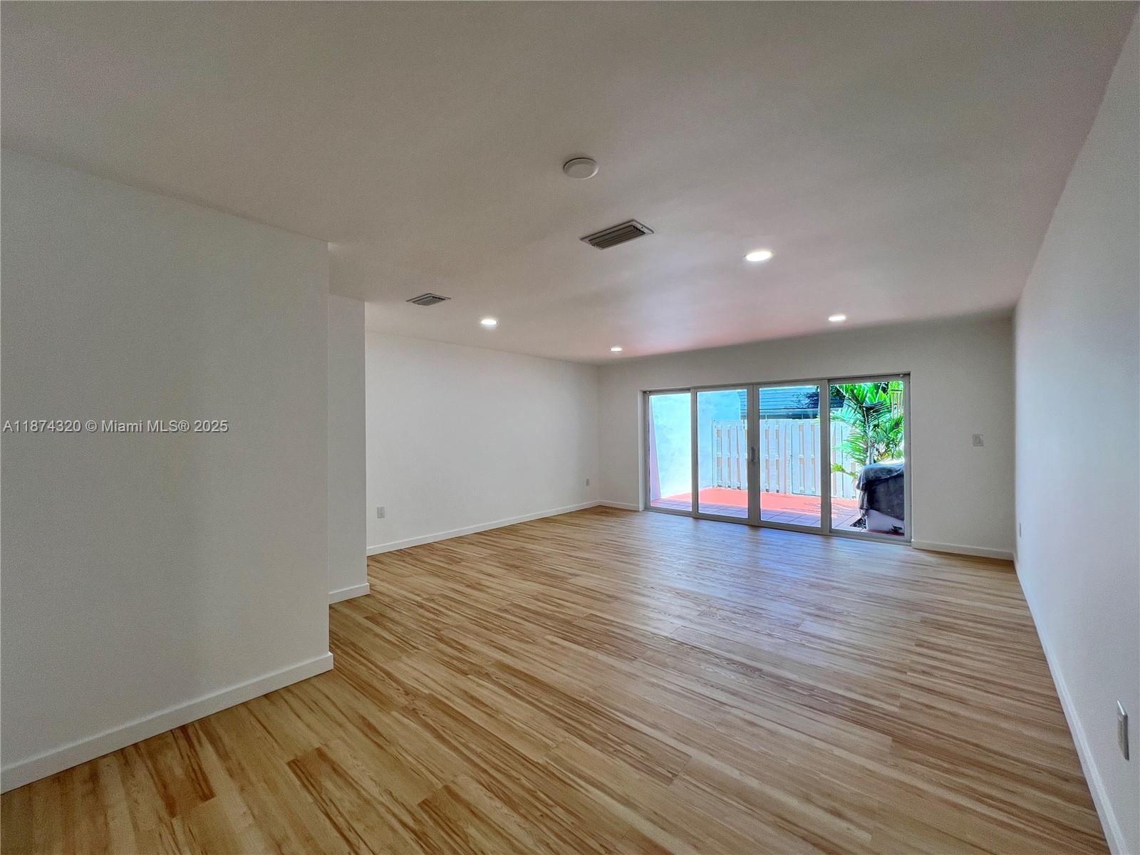 KINGS CREEK - Residential