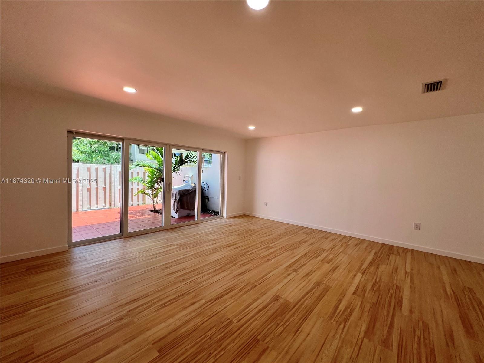 KINGS CREEK - Residential