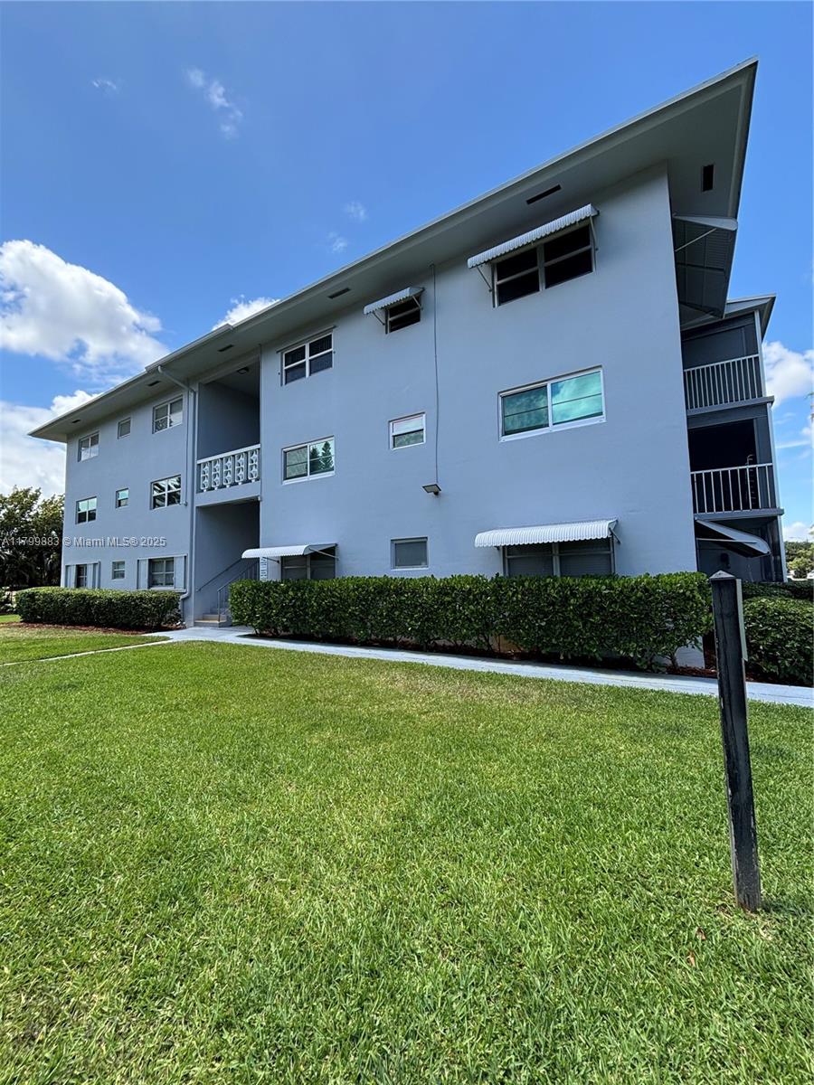 940 Hillcrest Ct 112