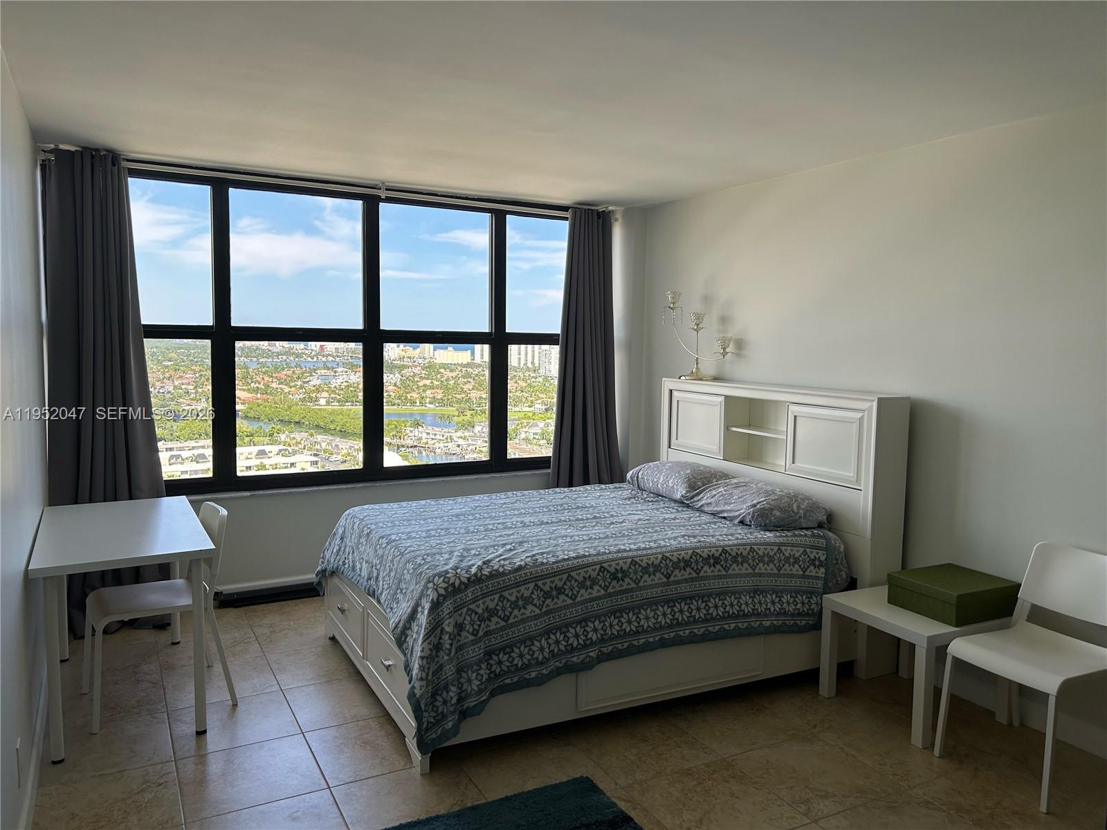 OLYMPUS CONDO PHASE - Residential