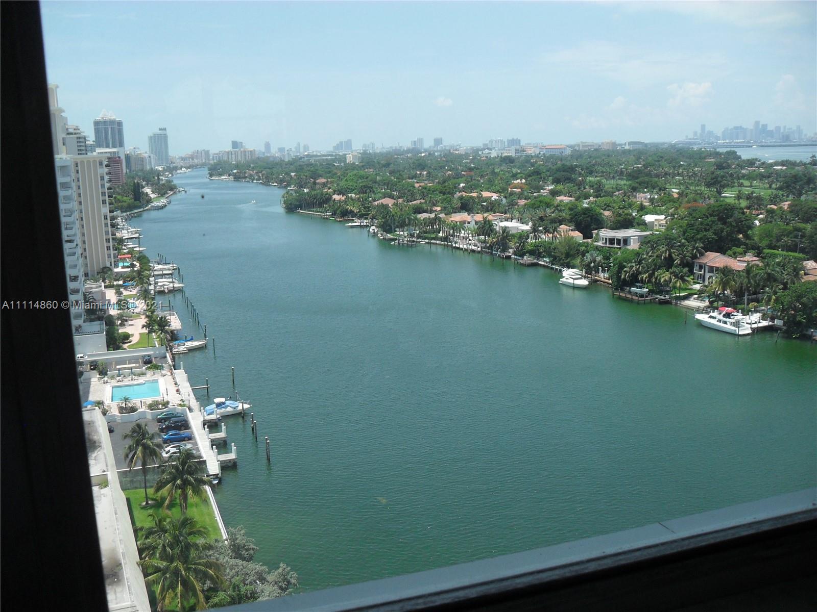 5838 CONDOMINIUM - Residential Lease