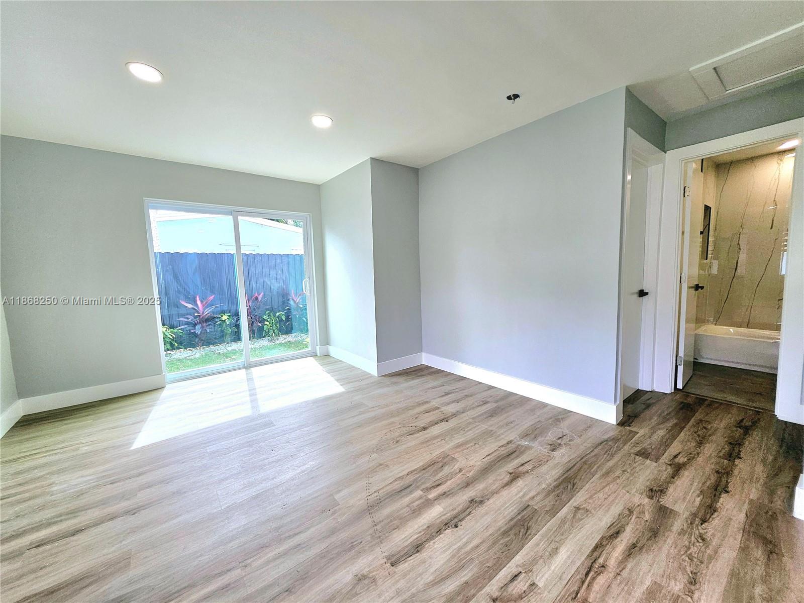 COLLIER MANOR 2ND ADD - Residential Lease