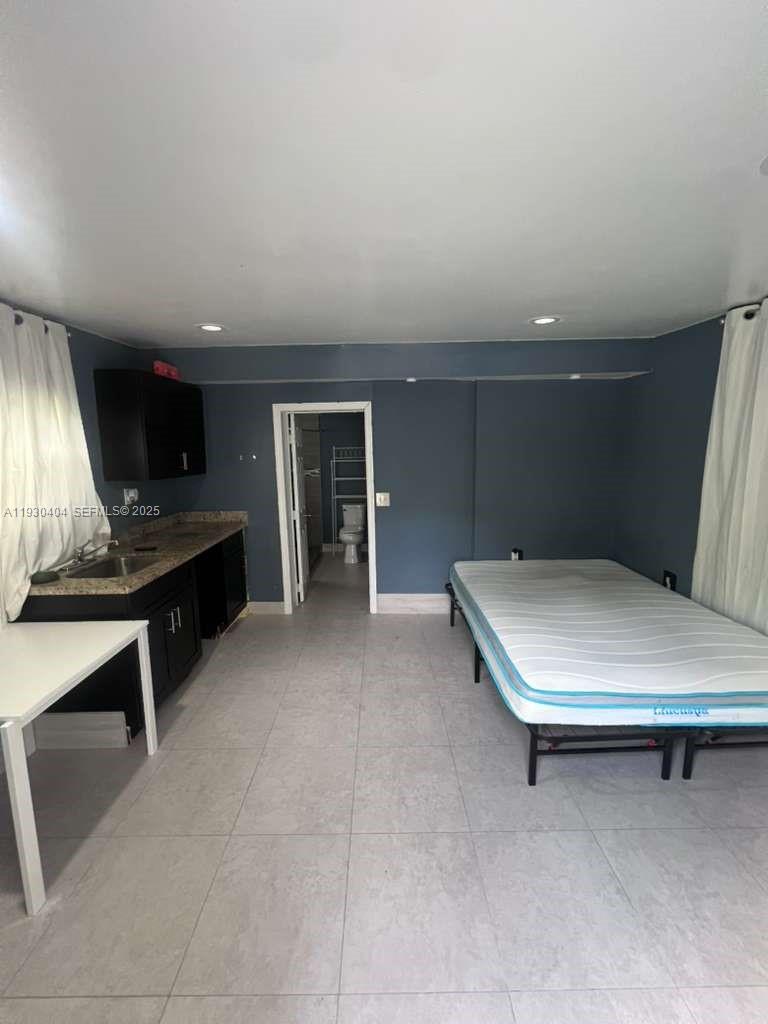 BREEZYWAY MANOR ADD - Residential Lease