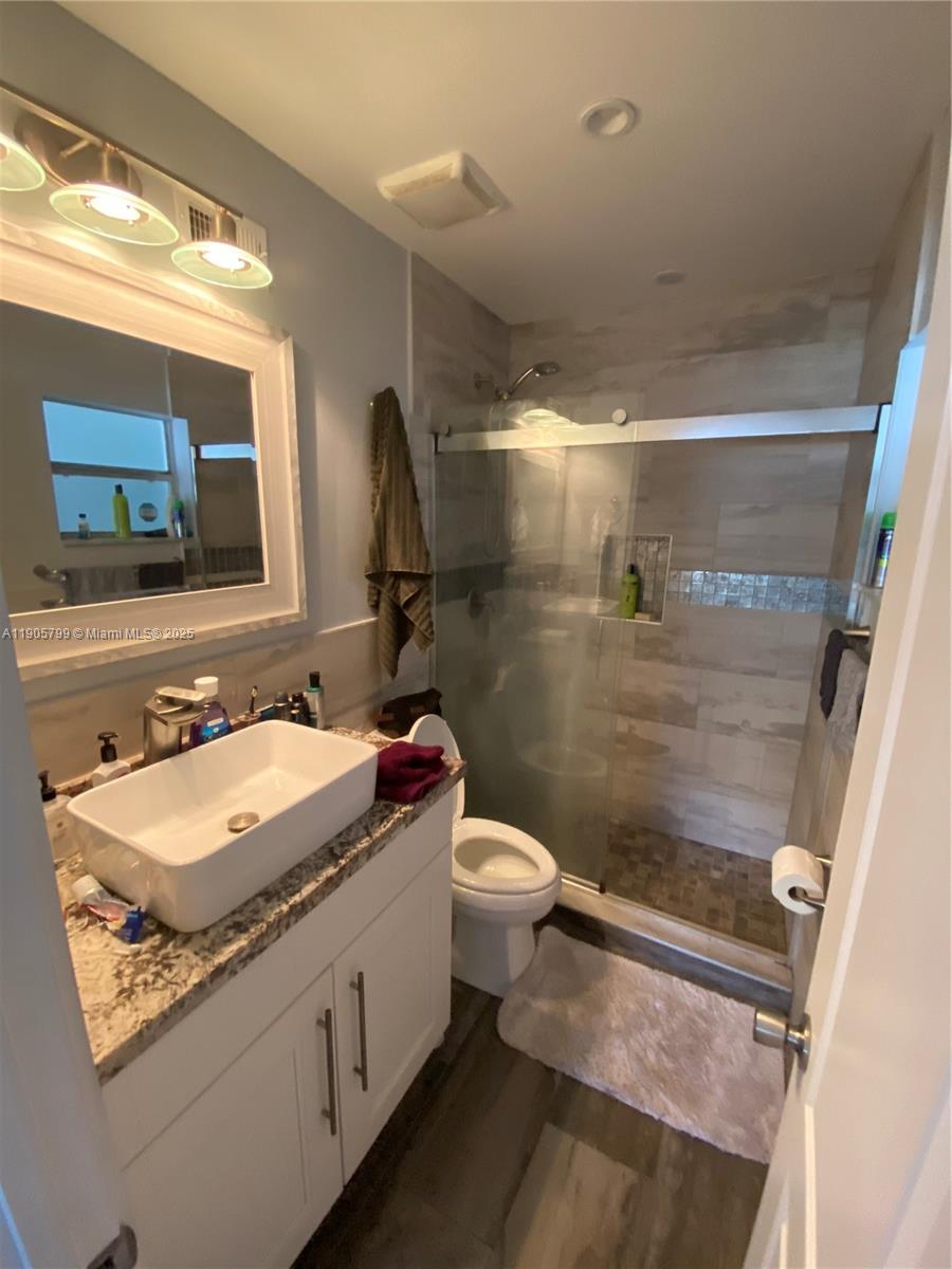 CORAL PINE CONDO 1 - Residential Lease