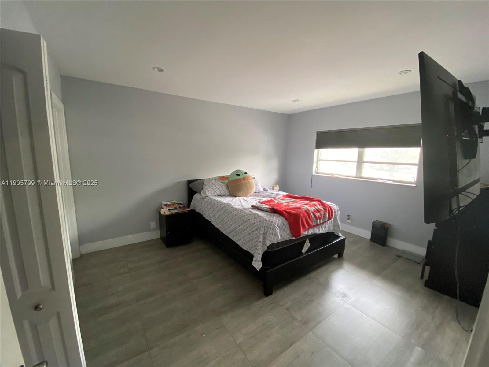 CORAL PINE CONDO 1 - Residential Lease