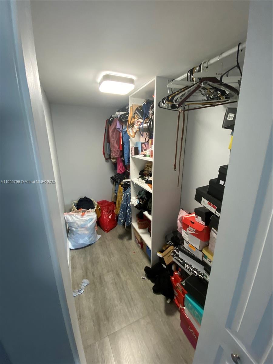 CORAL PINE CONDO 1 - Residential Lease