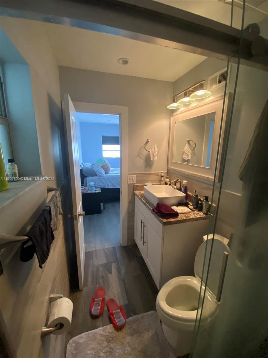 CORAL PINE CONDO 1 - Residential Lease