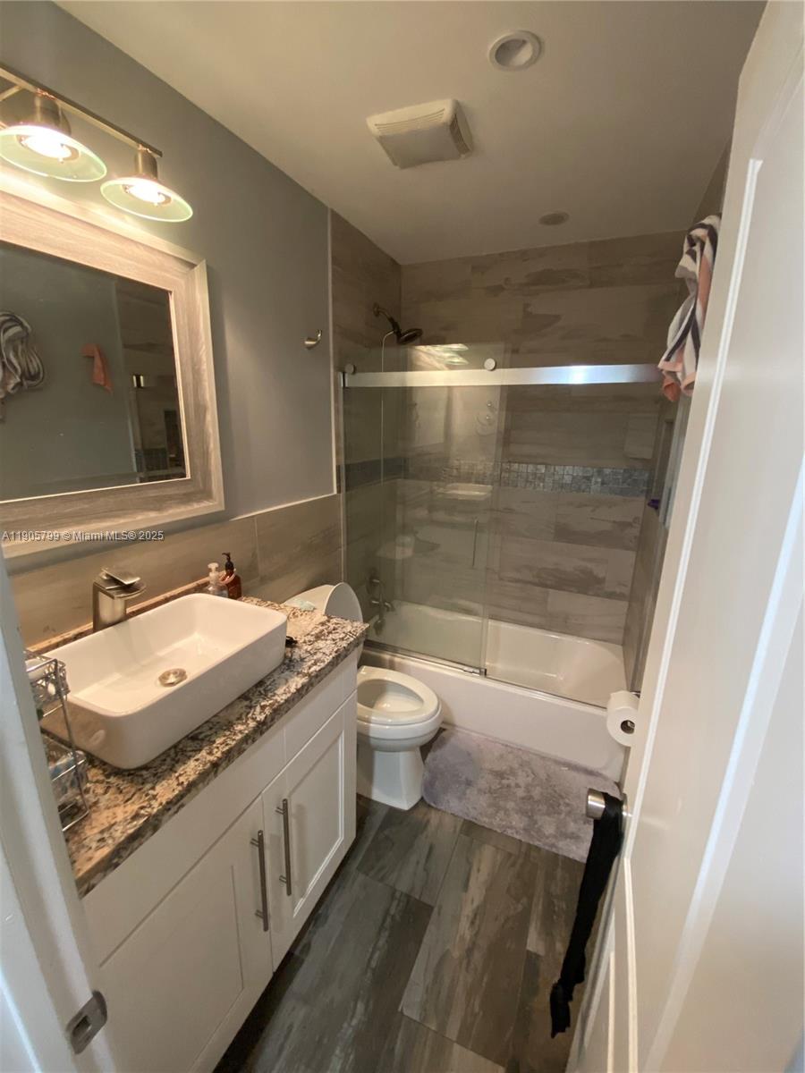 CORAL PINE CONDO 1 - Residential Lease