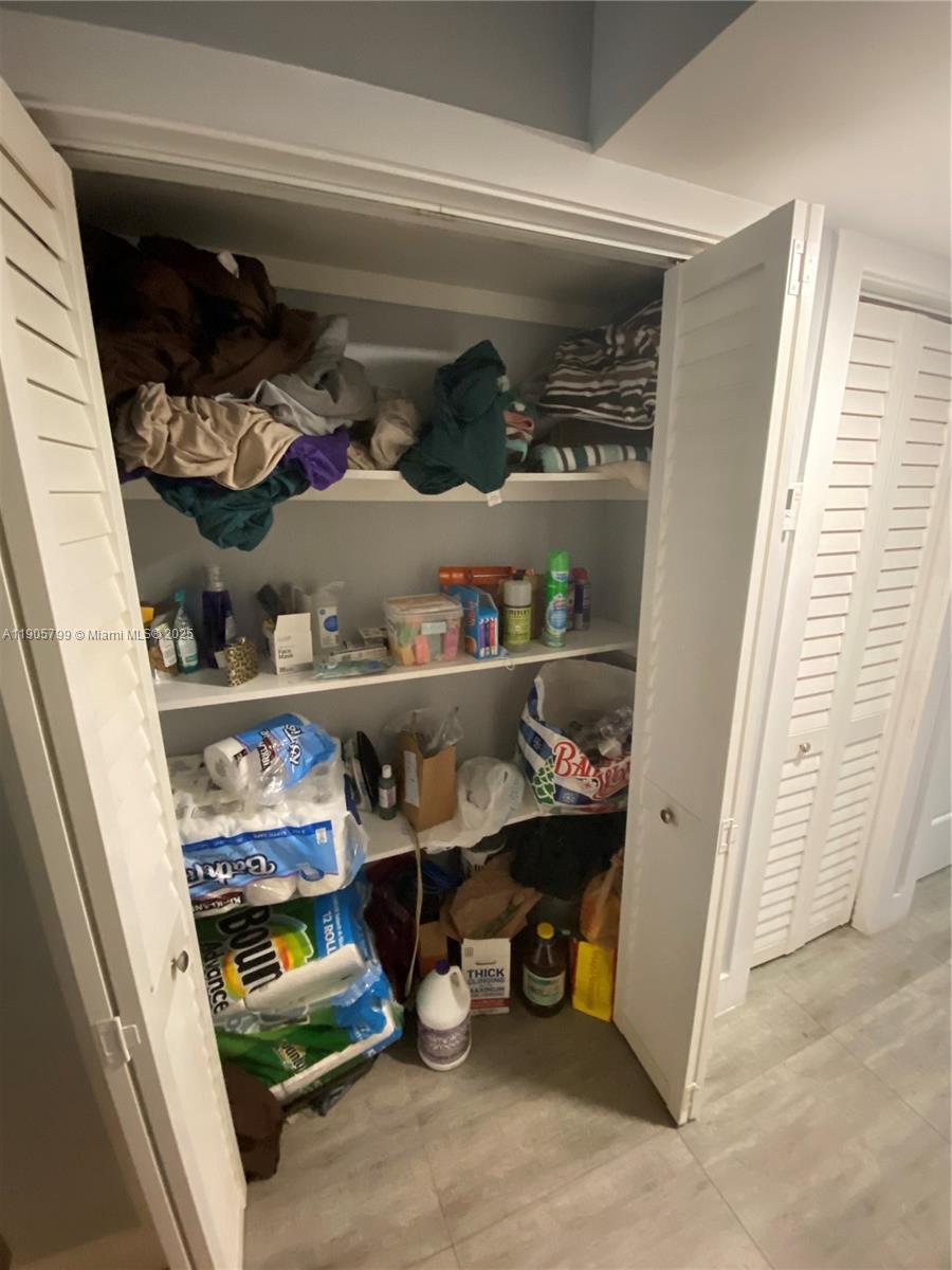 CORAL PINE CONDO 1 - Residential Lease