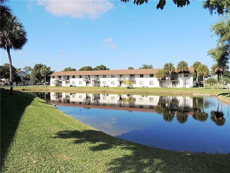 SHAKER WOODS VILLAGE - Residential Lease