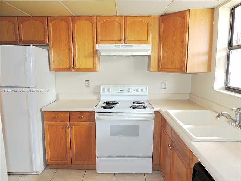 SHAKER WOODS VILLAGE - Residential Lease