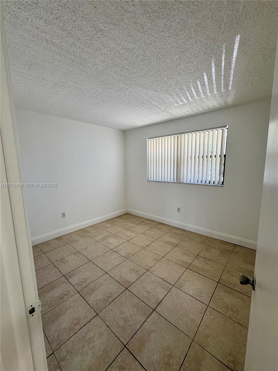 VILLAS DE VENEZIA CONDO - Residential Lease