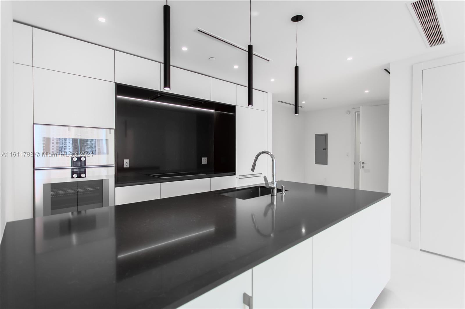 ASTON MARTIN - Residential Lease