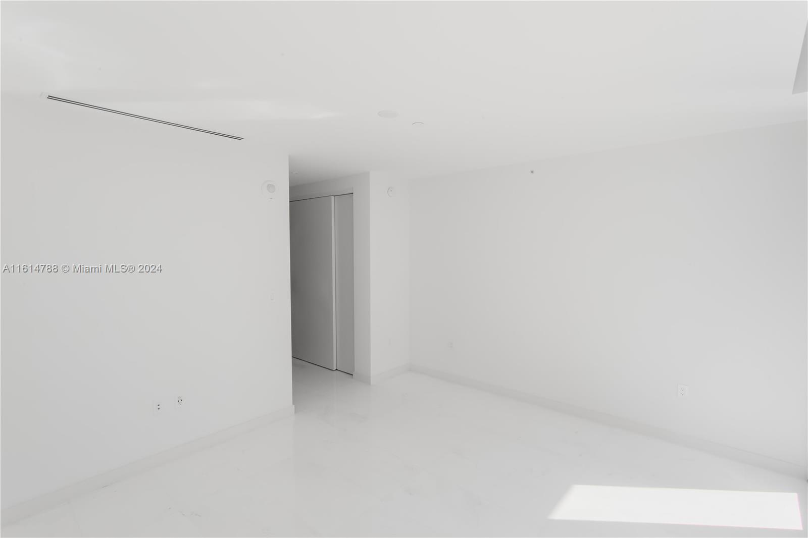ASTON MARTIN - Residential Lease