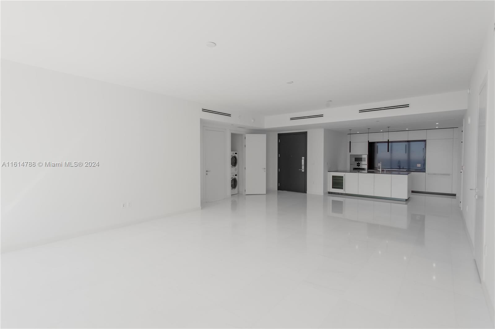 ASTON MARTIN - Residential Lease