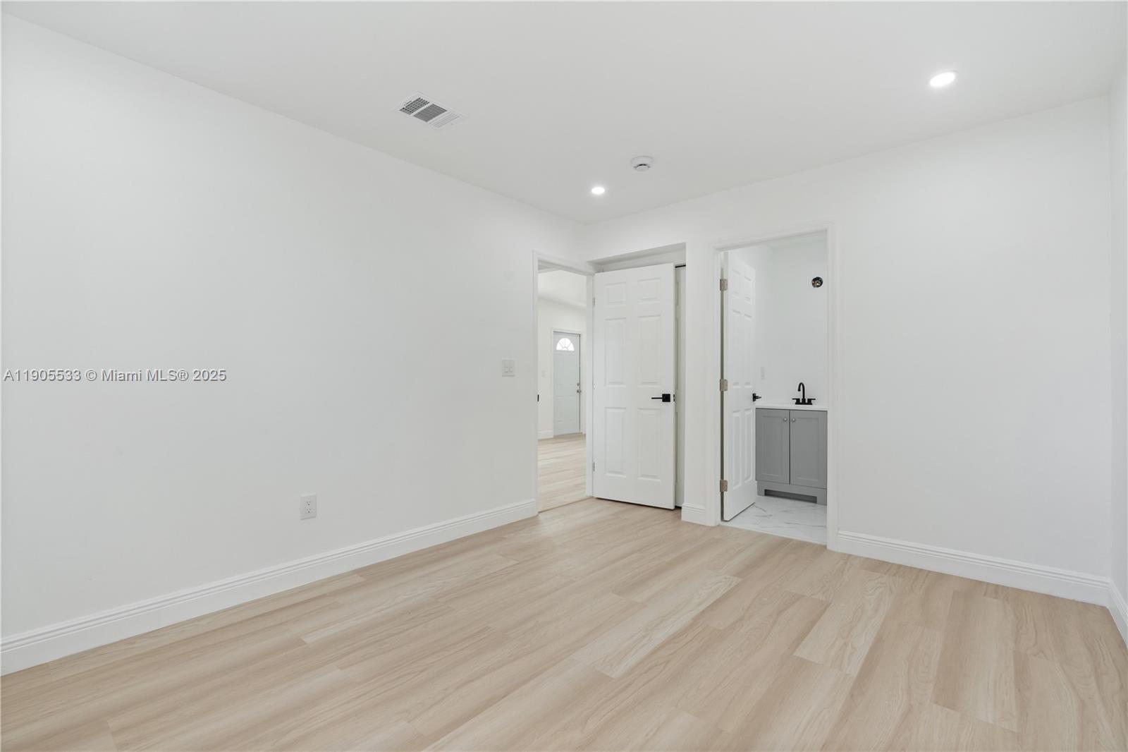 MIAMI GARDENS ESTATES SEC - Residential