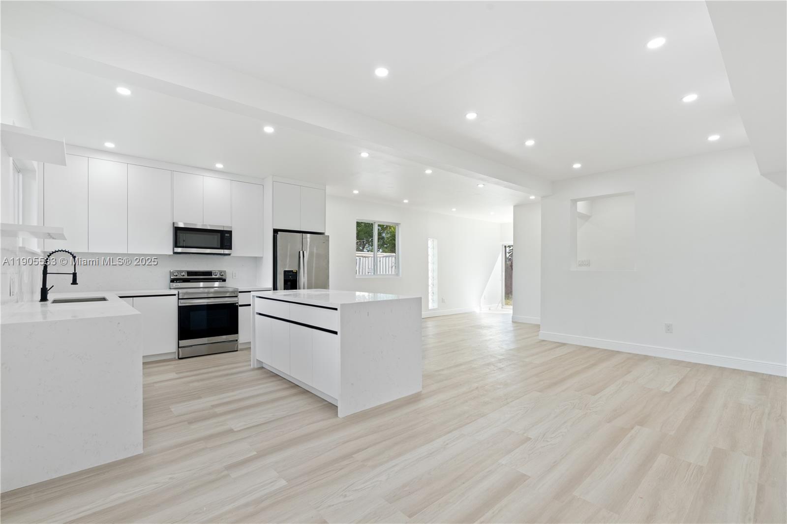 MIAMI GARDENS ESTATES SEC - Residential