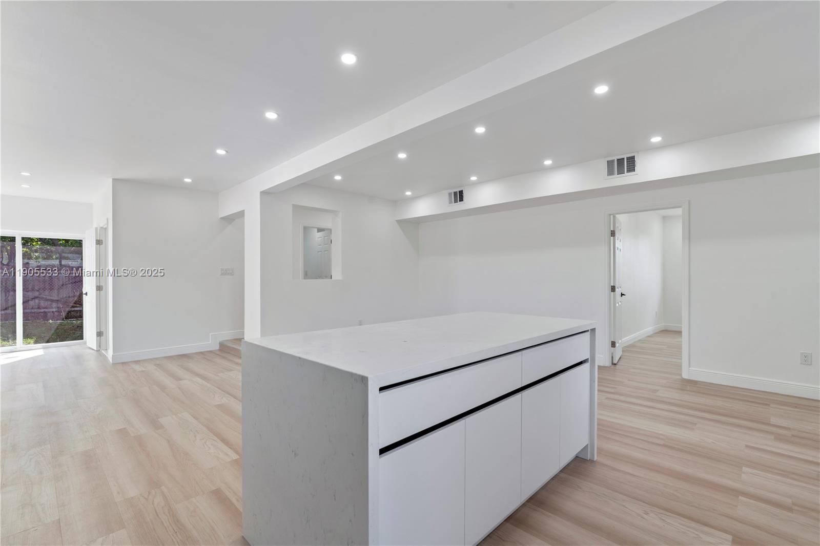 MIAMI GARDENS ESTATES SEC - Residential