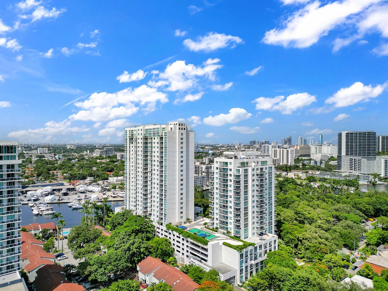 TERRAZAS RIVERPARK VILLAG - Residential