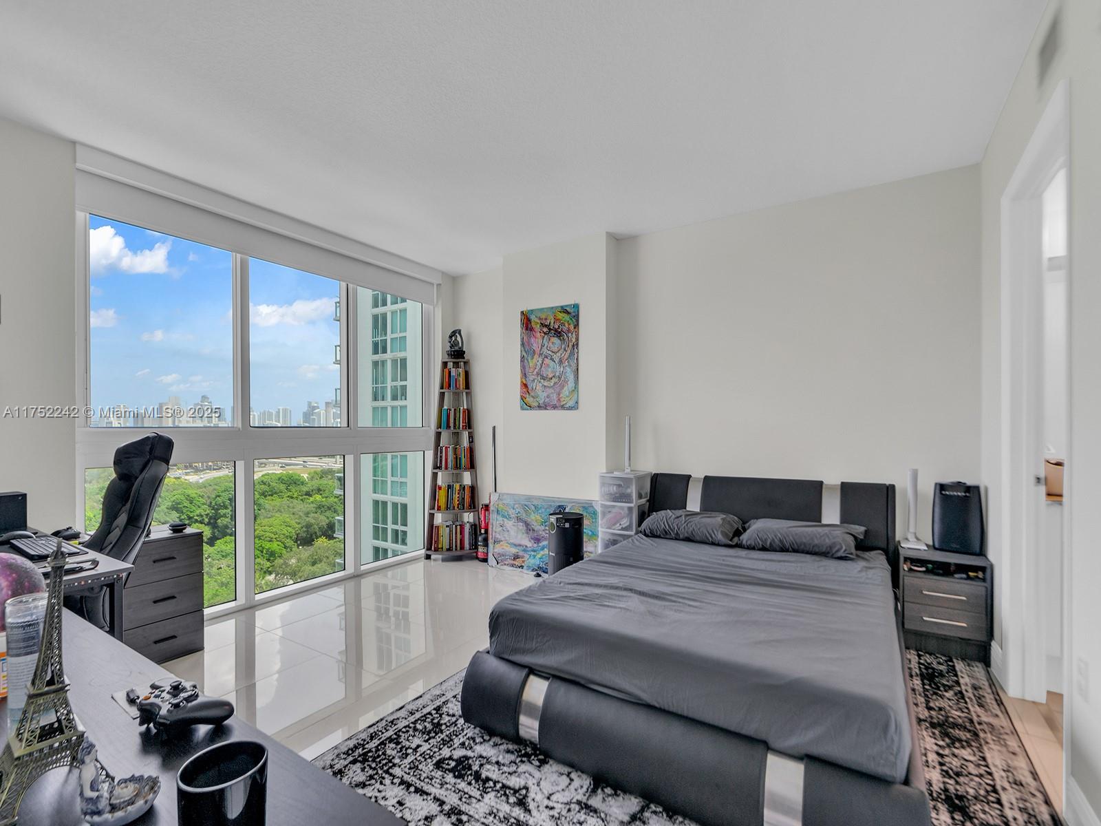 TERRAZAS RIVERPARK VILLAG - Residential