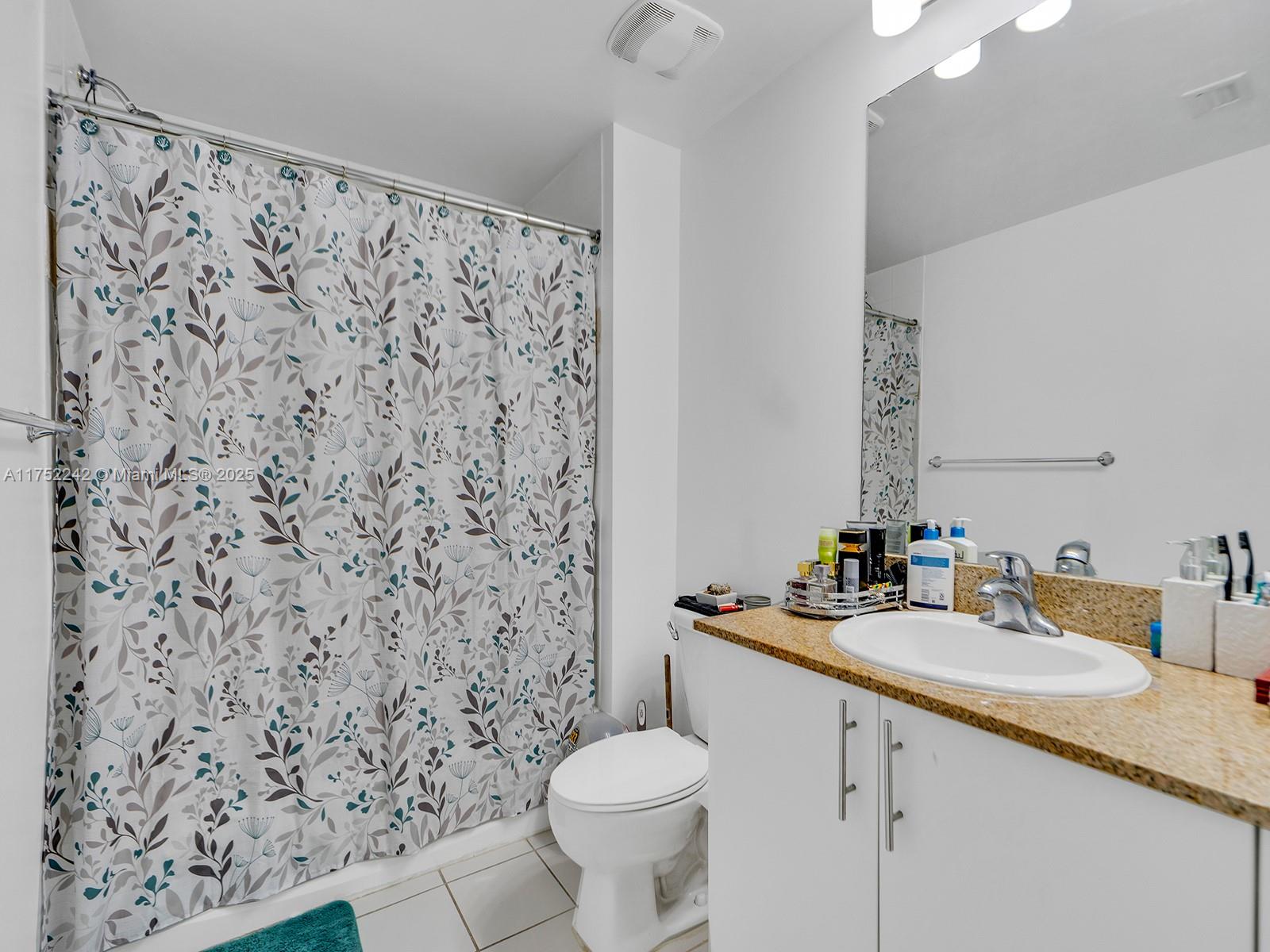 TERRAZAS RIVERPARK VILLAG - Residential