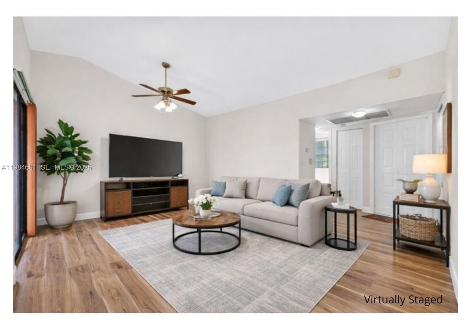 LAKESHORE CONDO 6 - Residential