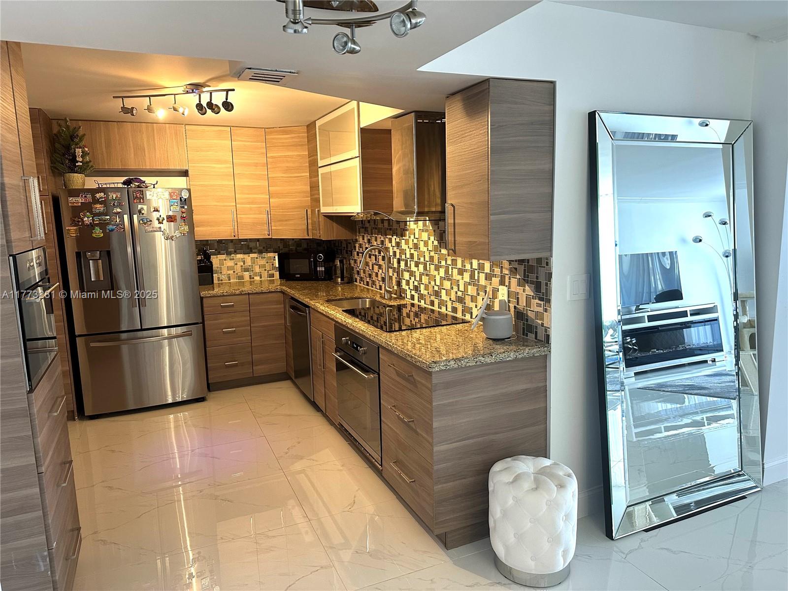 GOLDEN HORN SOUTH CONDO - Residential