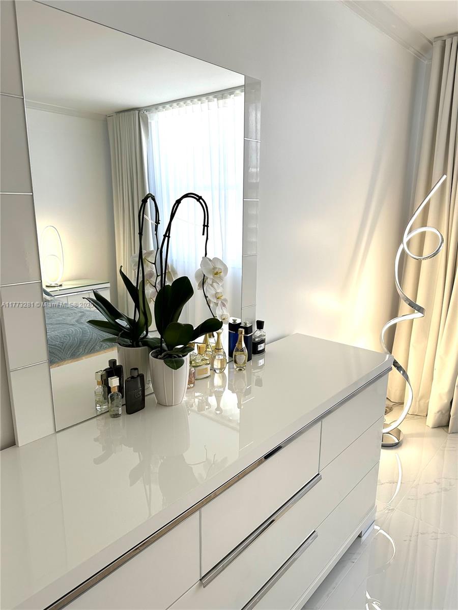 GOLDEN HORN SOUTH CONDO - Residential