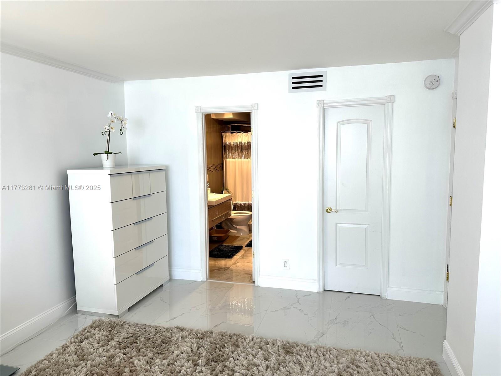 GOLDEN HORN SOUTH CONDO - Residential