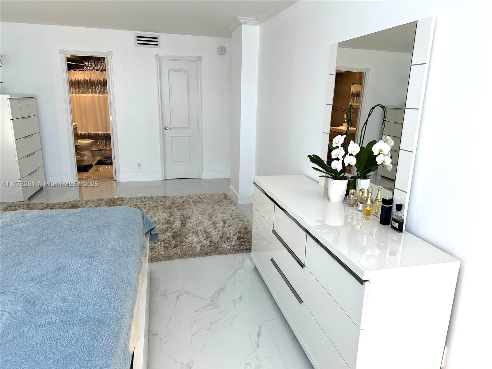 GOLDEN HORN SOUTH CONDO - Residential