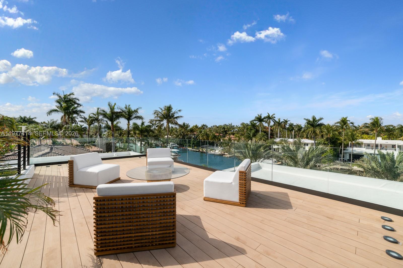 SUNSET ISLANDS-ISLAND NO - Residential