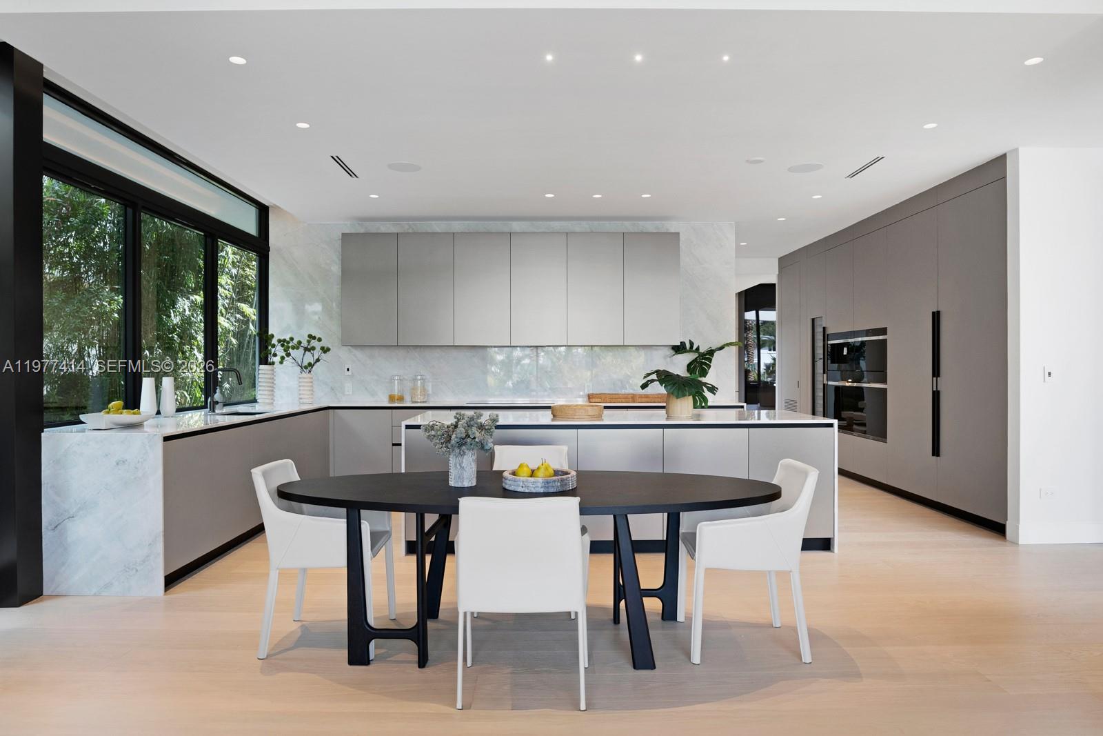 SUNSET ISLANDS-ISLAND NO - Residential