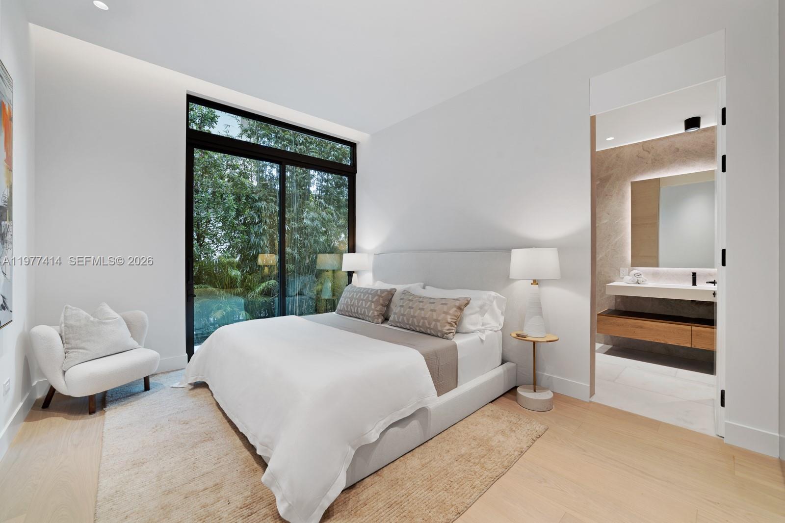 SUNSET ISLANDS-ISLAND NO - Residential