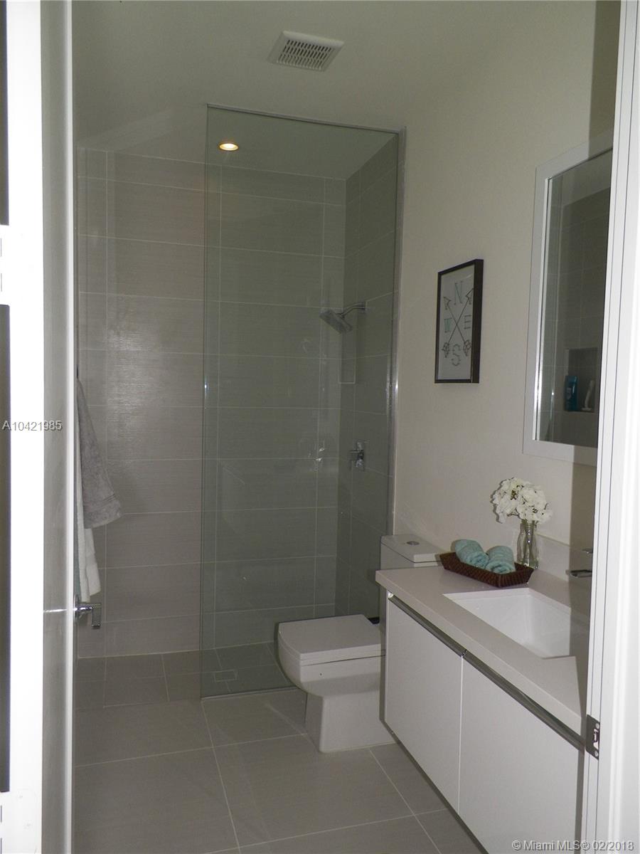 LANDMARK AT DORAL - Residential Lease