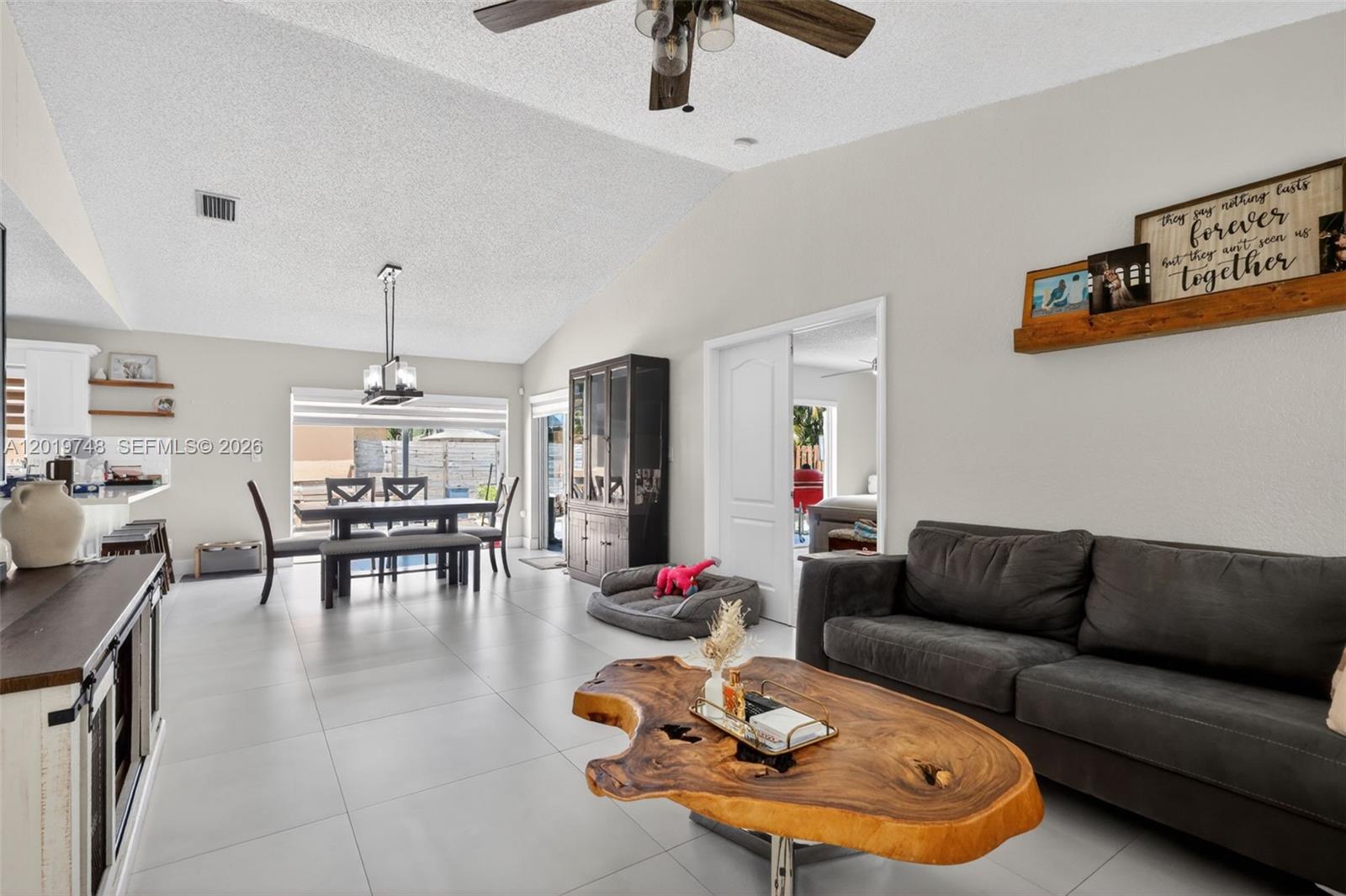 SPANISH LAKES 1ST ADDN - Residential