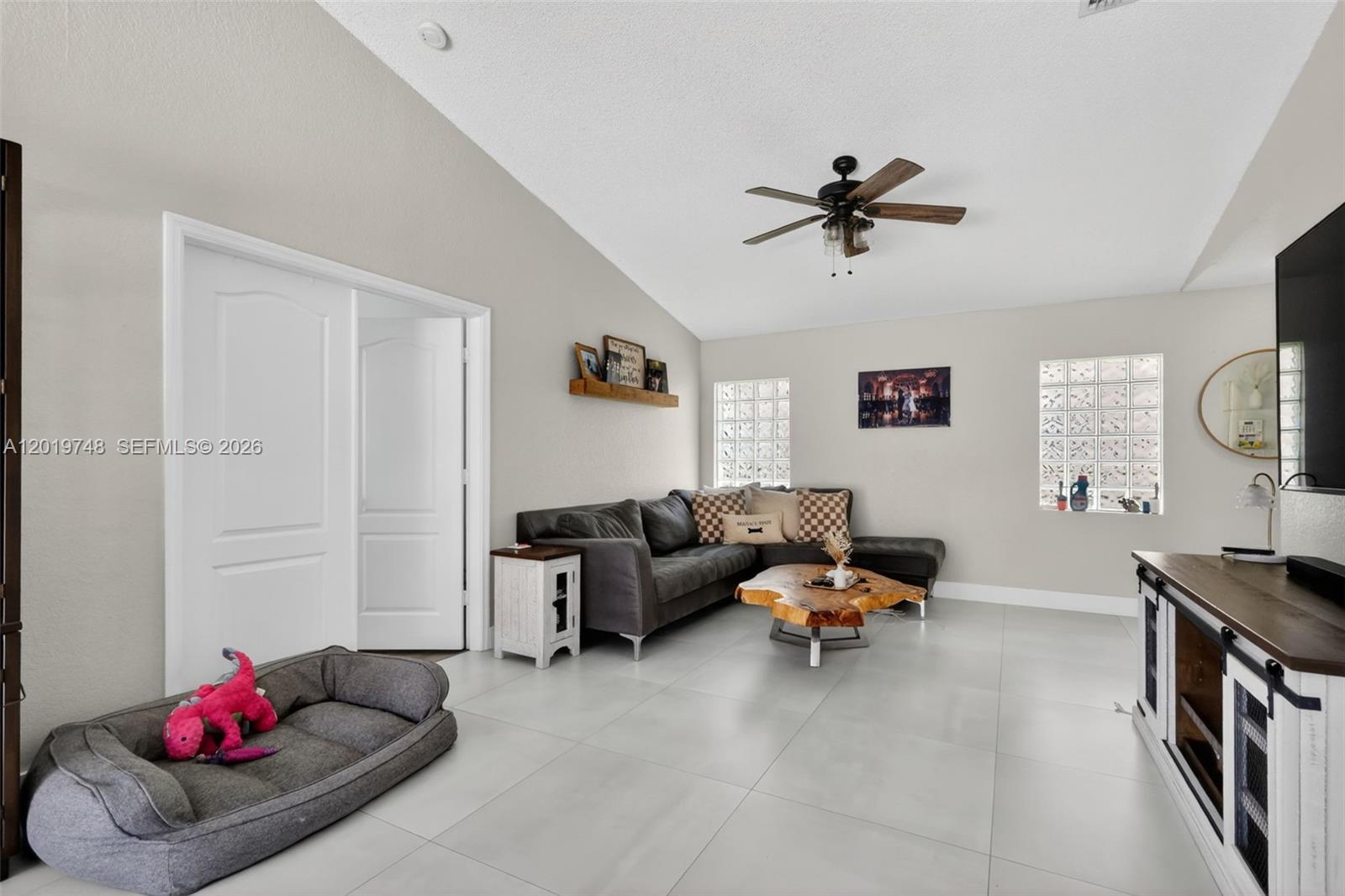 SPANISH LAKES 1ST ADDN - Residential