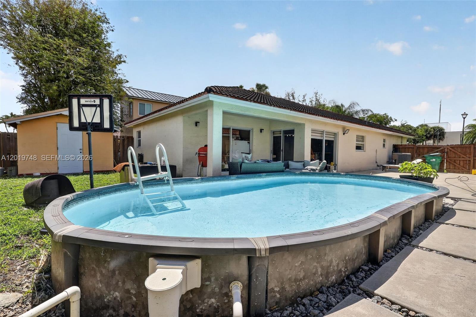 SPANISH LAKES 1ST ADDN - Residential