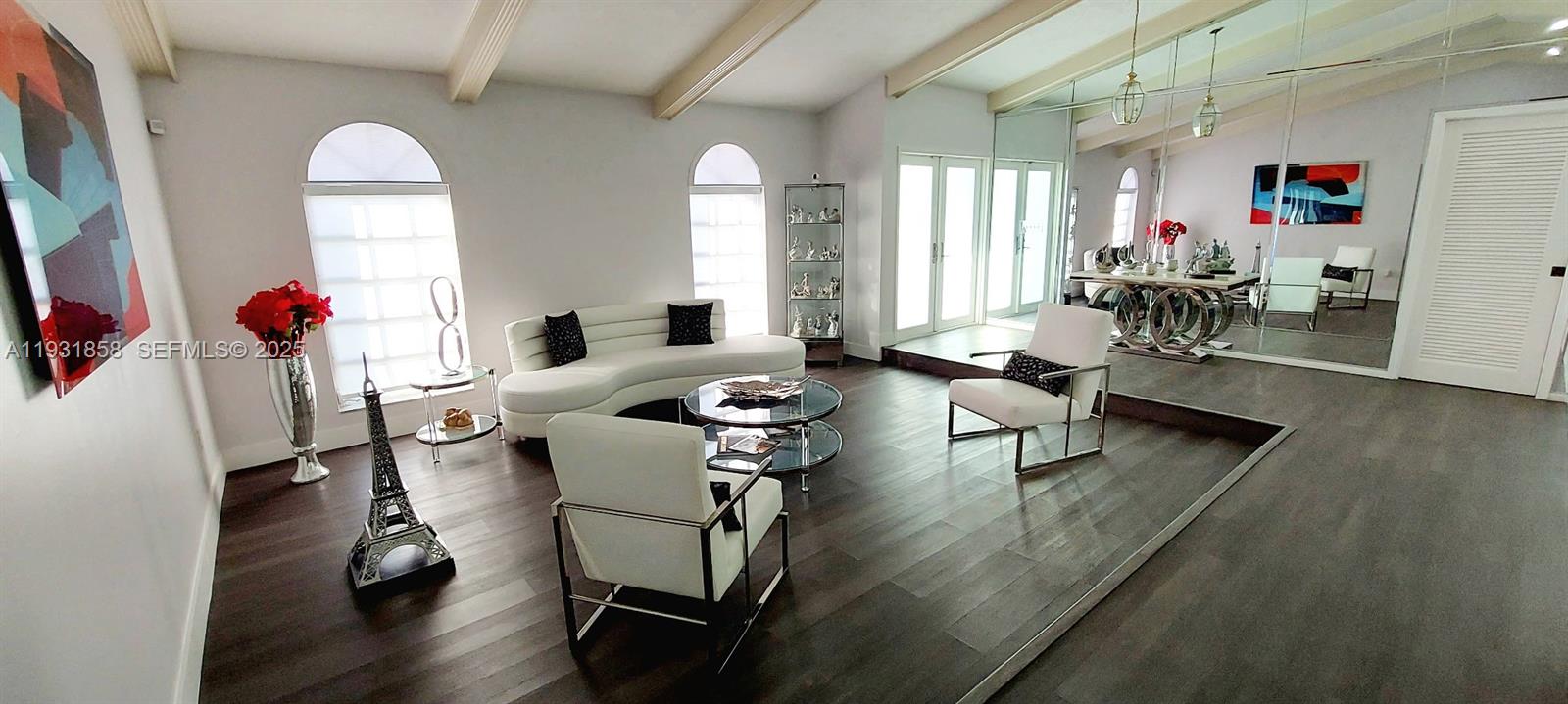 COUNTRY CLUB OF MIAMI EST - Residential