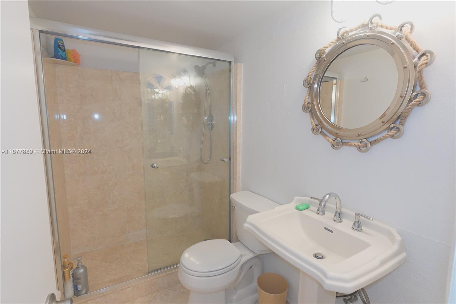 HAMPSHIRE ARMS CONDO APTS - Residential Lease