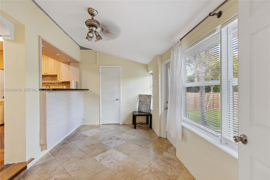 Photo of 1422 Wiley St, Hollywood, FL 33020 (MLS # A12008910)